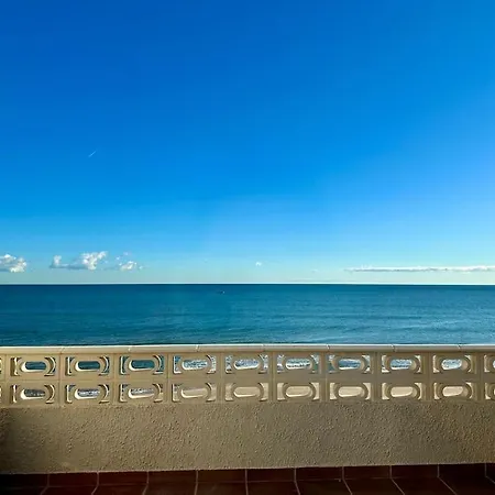 Villa Breathtaking Beachfront House Sueca