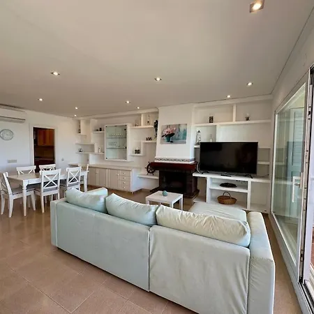 Breathtaking Beachfront House Villa
